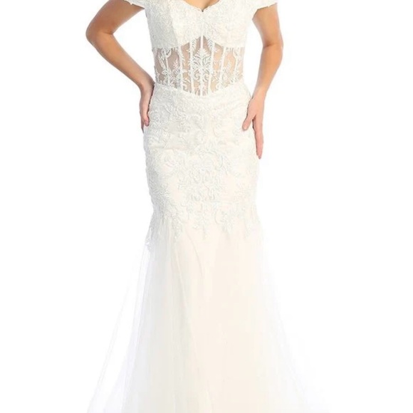 Dresses & Skirts - Elegant White Lace Gown